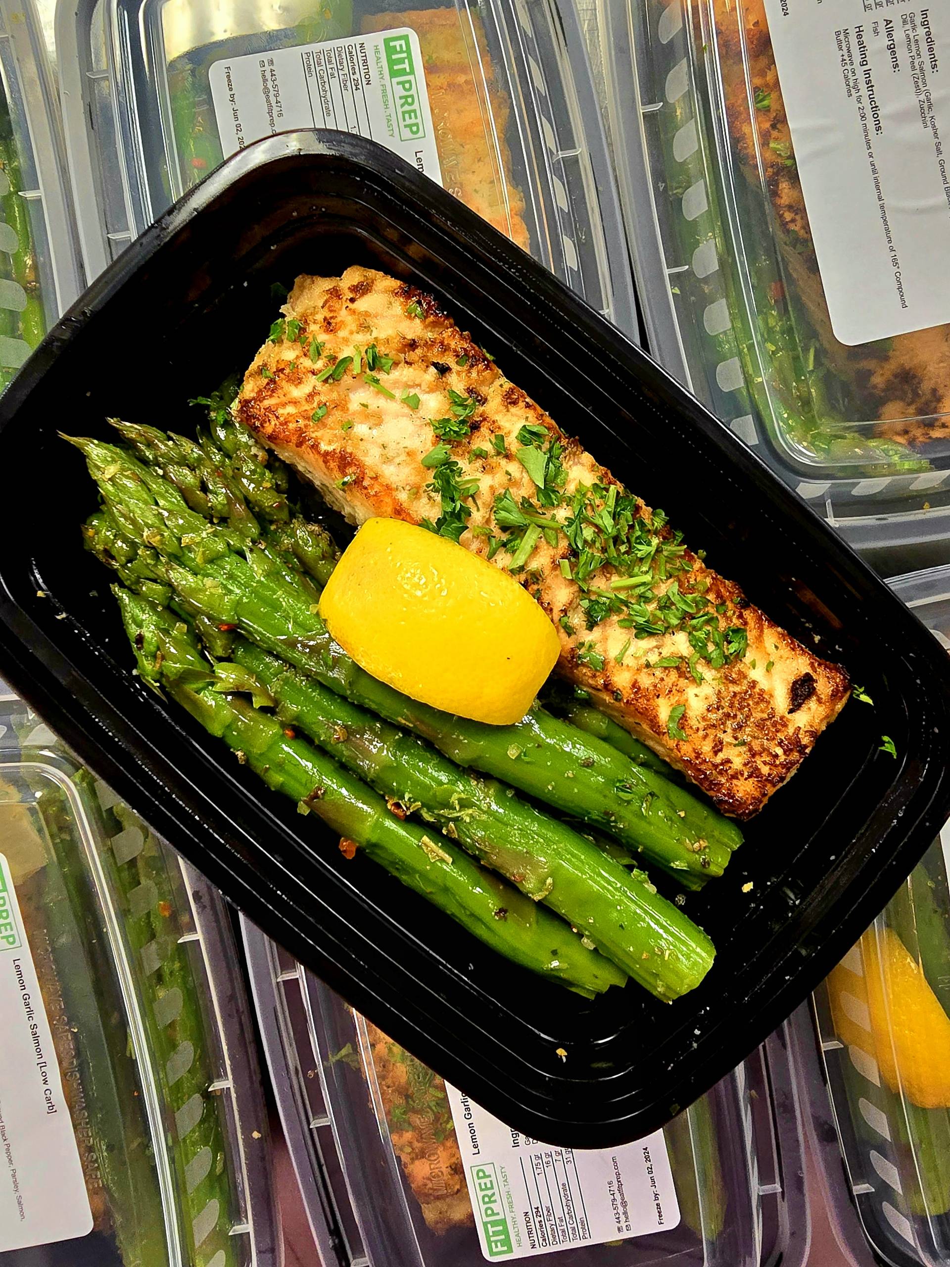 Lemon Garlic Salmon [Low Carb]