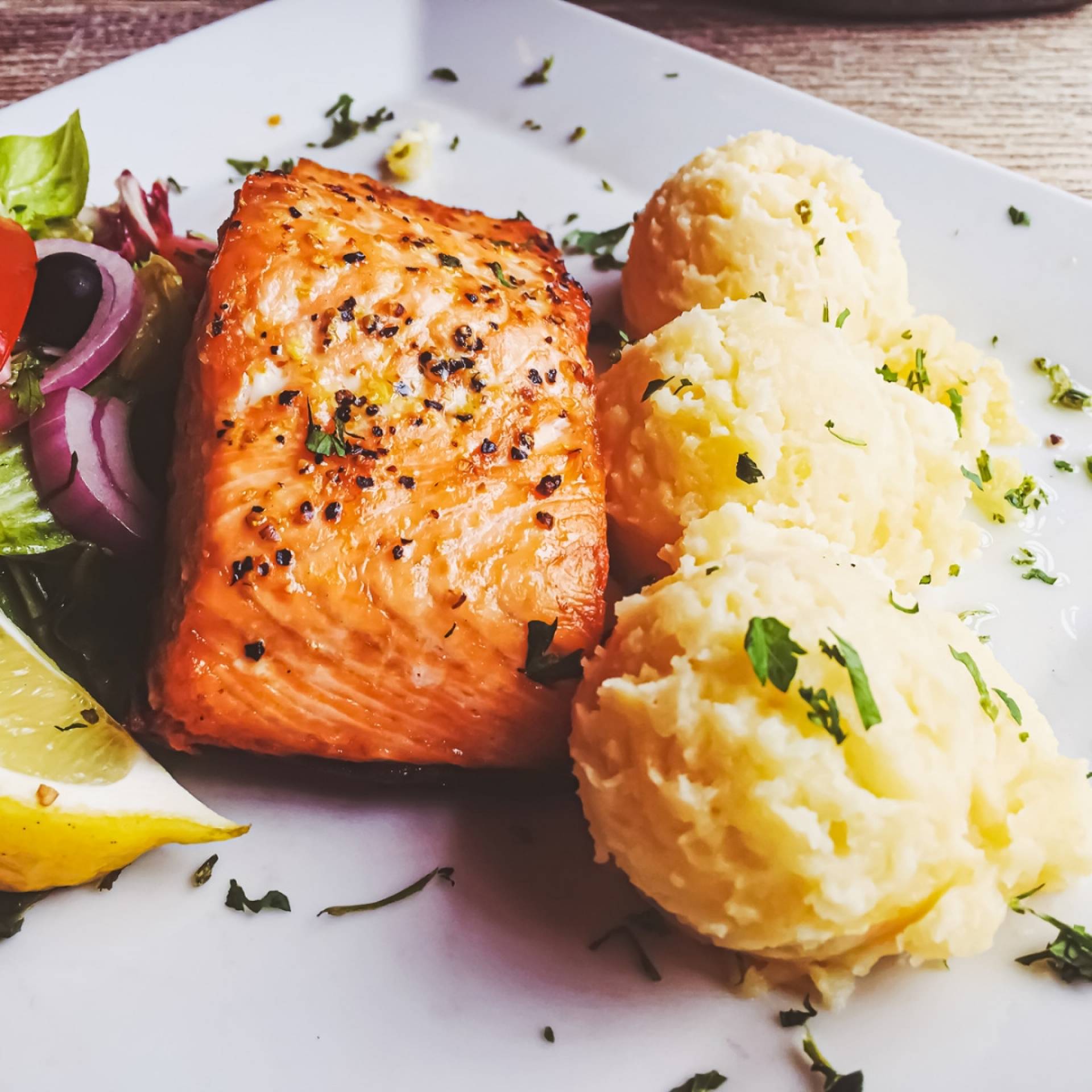 Cajun Salmon [Mashed Potato]